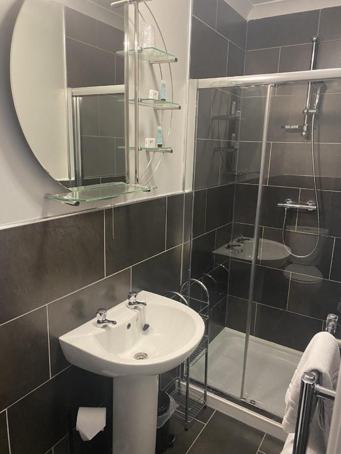 Jeffersons Hotel & Serviced Apartments (Adults Only) Barrow-in-Furness Bagian luar foto