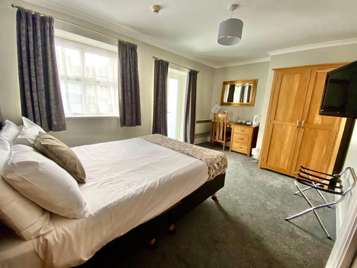 Jeffersons Hotel & Serviced Apartments (Adults Only) Barrow-in-Furness Bagian luar foto