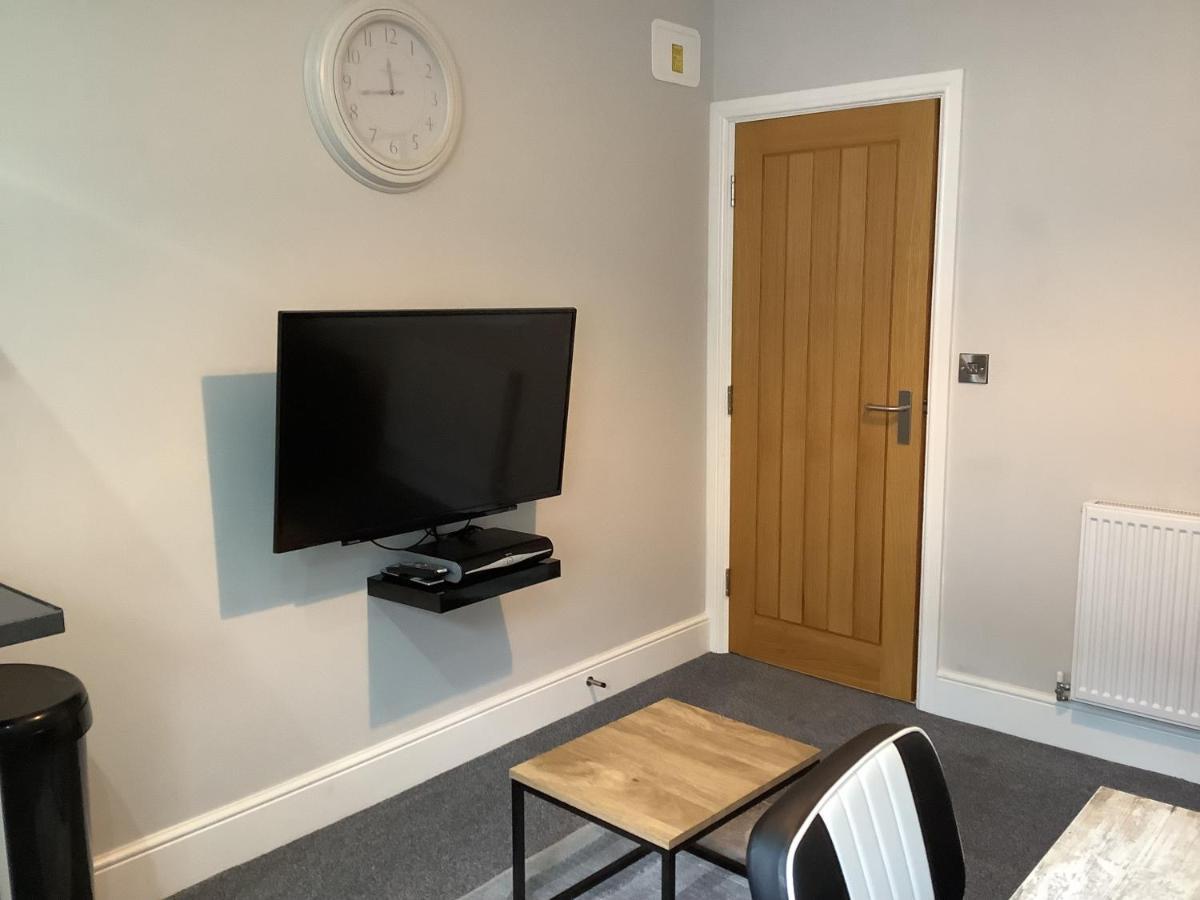 Jeffersons Hotel & Serviced Apartments (Adults Only) Barrow-in-Furness Bagian luar foto