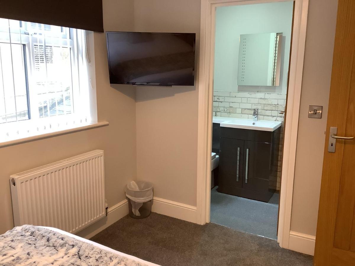 Jeffersons Hotel & Serviced Apartments (Adults Only) Barrow-in-Furness Bagian luar foto