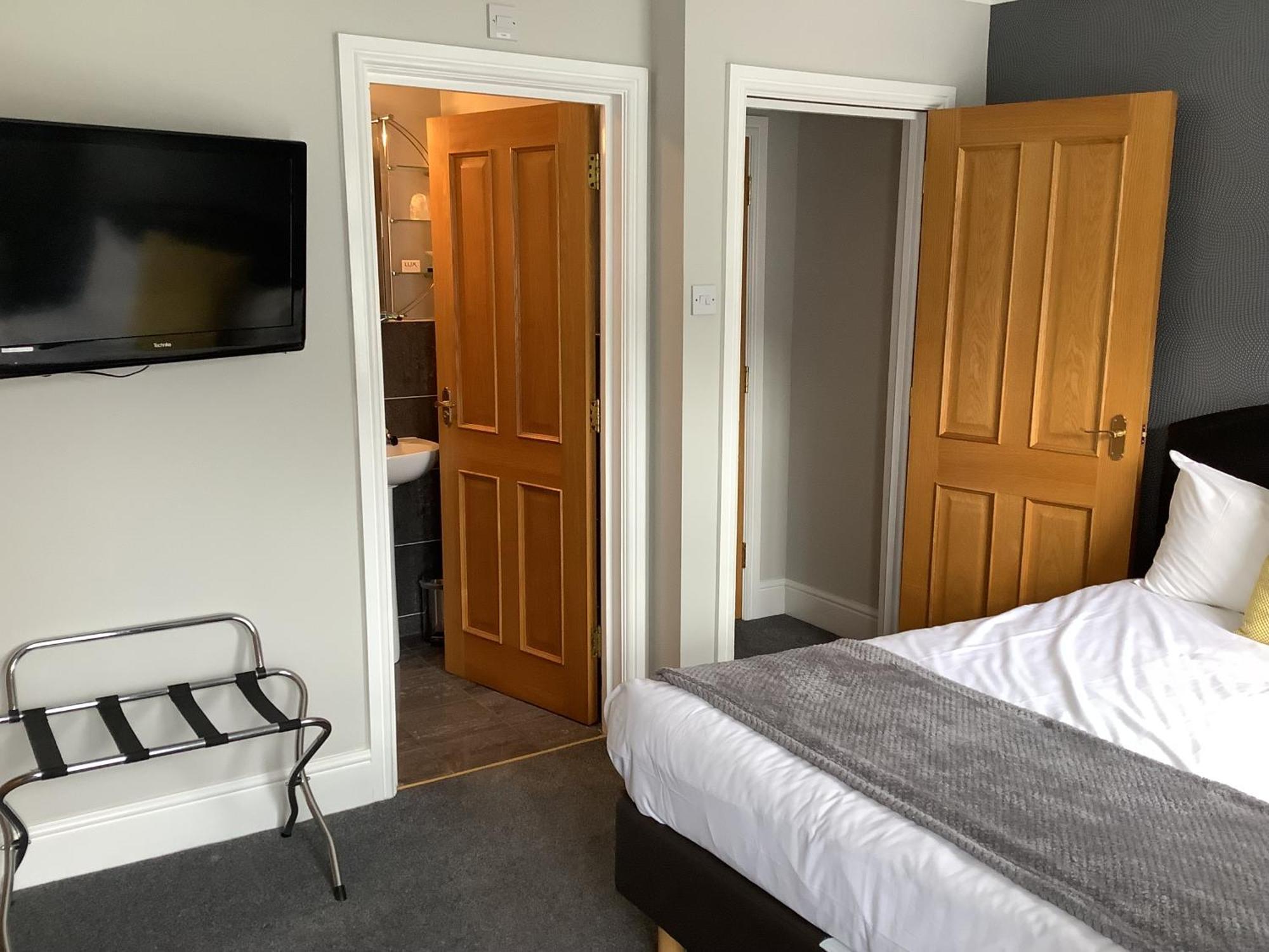 Jeffersons Hotel & Serviced Apartments (Adults Only) Barrow-in-Furness Ruang foto