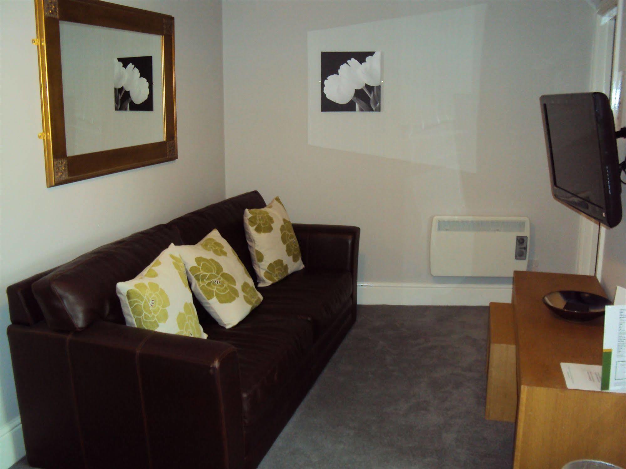 Jeffersons Hotel & Serviced Apartments (Adults Only) Barrow-in-Furness Bagian luar foto