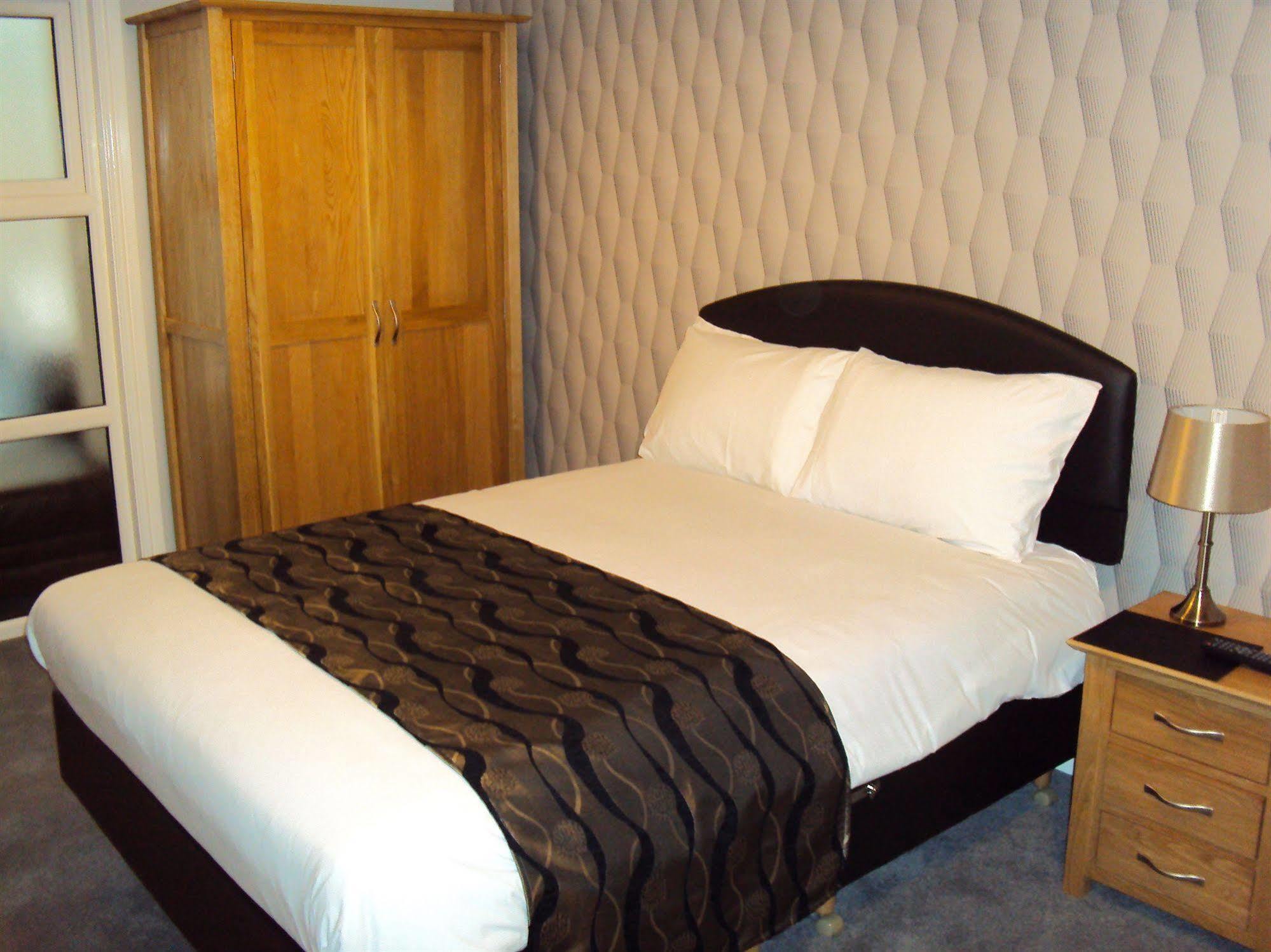 Jeffersons Hotel & Serviced Apartments (Adults Only) Barrow-in-Furness Bagian luar foto
